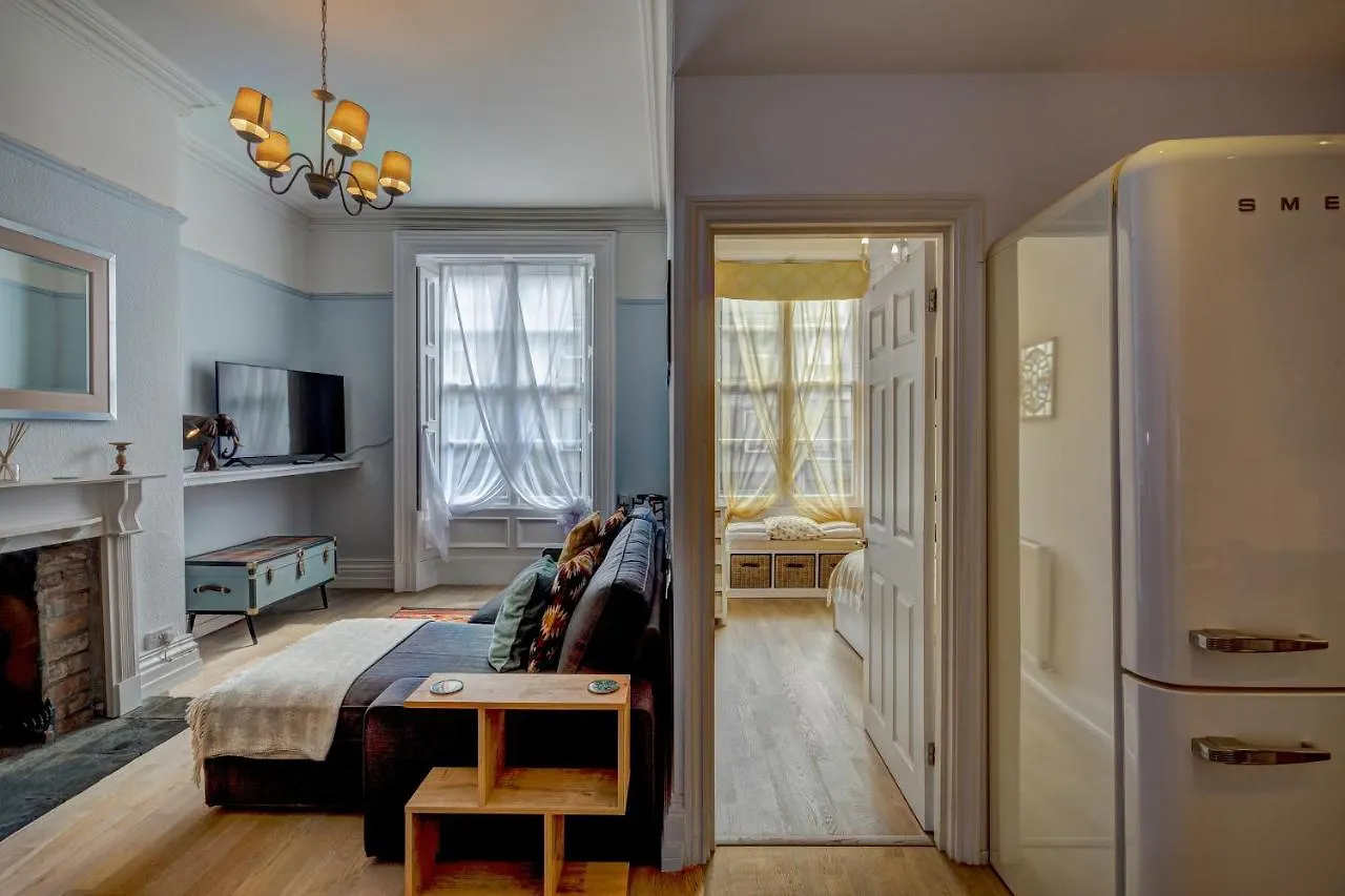 New Grade 2 Historic Flat In The Heart Of Chester